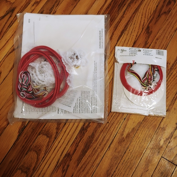 NWT Vintage 90's Lot of 2 embroidery Christmas kits - Picture 2 of 4